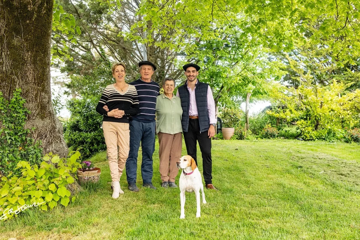Toute la famille de la Ferme de Gagnet réunie